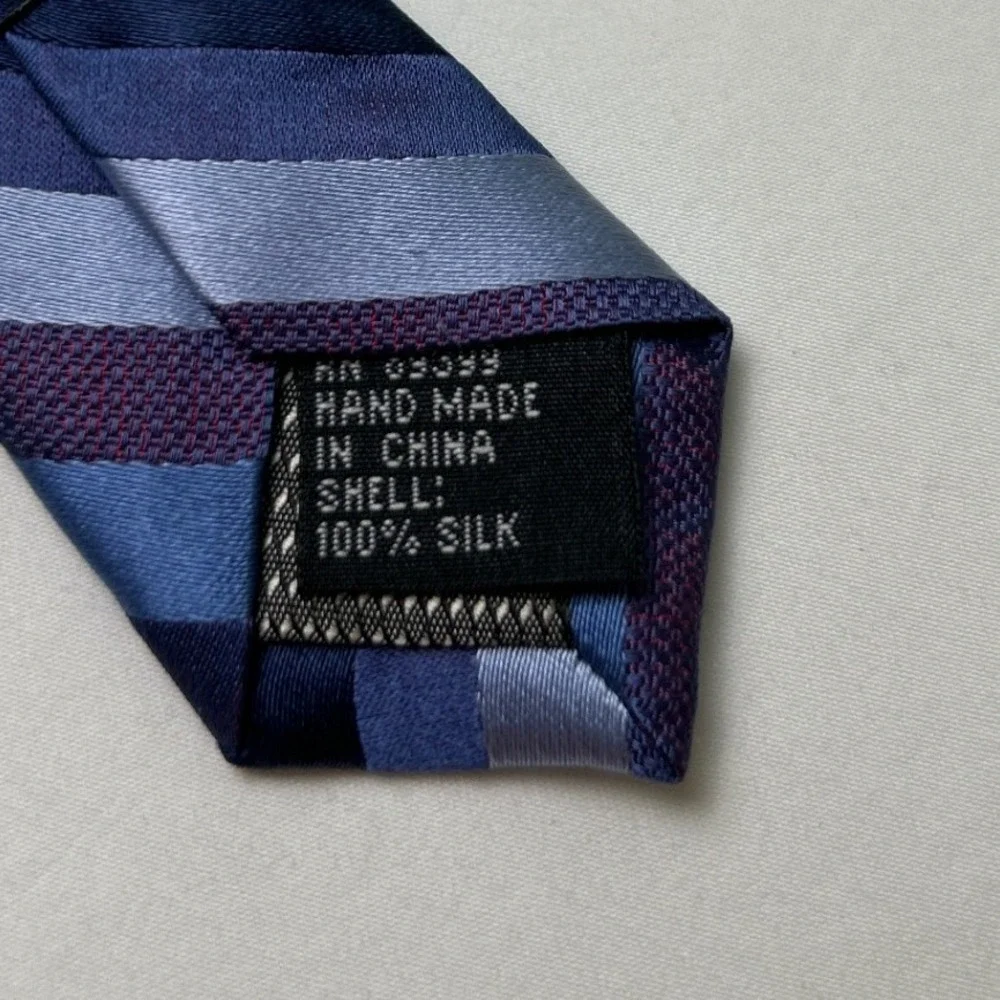 Paul Dione Mens Silk Striped Classic Necktie 61